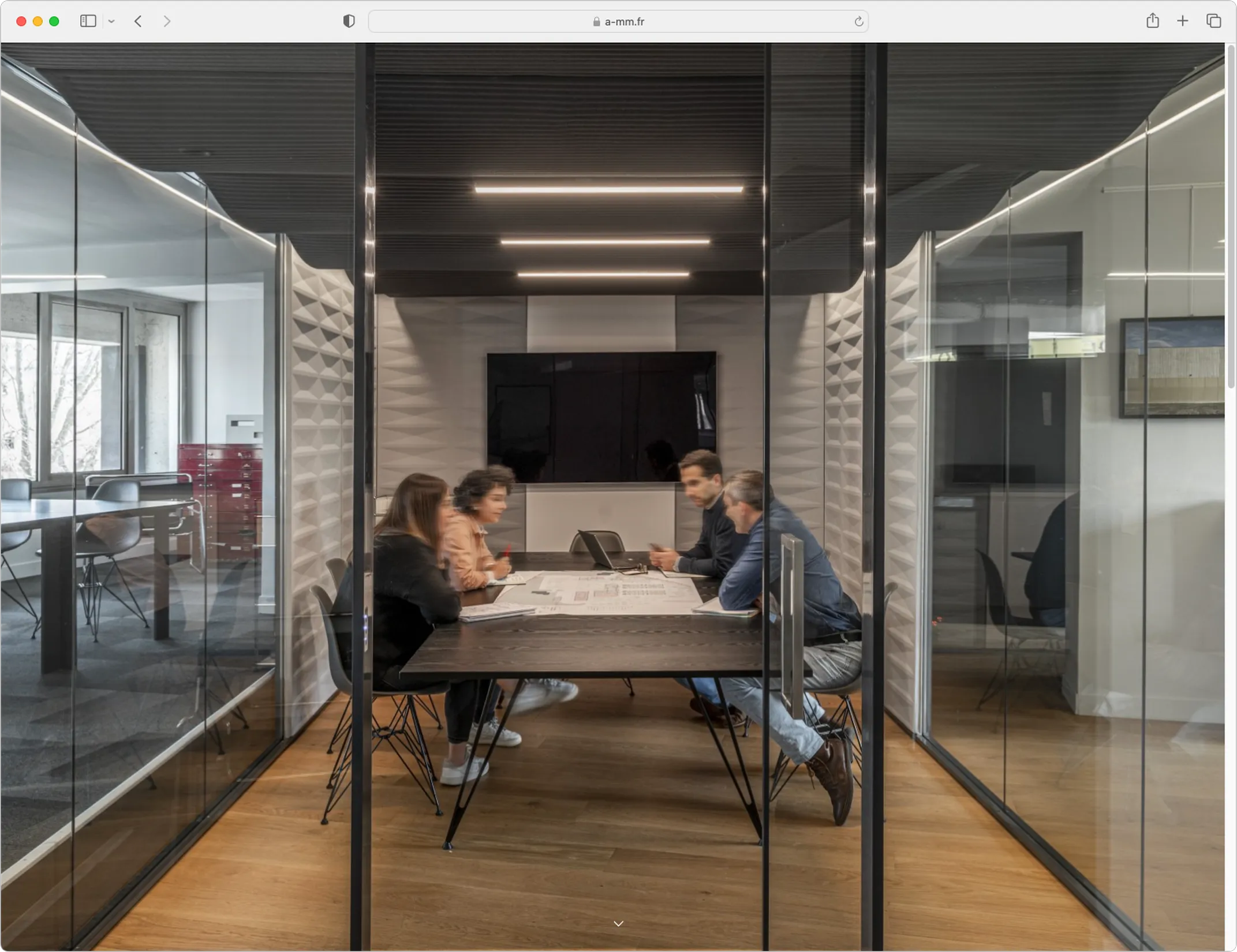 Photographie intérieure de l'agence AMM Architecture Toulouse — intégration dans site internet pour cabinet d'architecture, graphiste freelance Toulouse, Occitanie